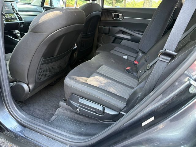 Used 2023 Kia Sorento LX FWD image 20