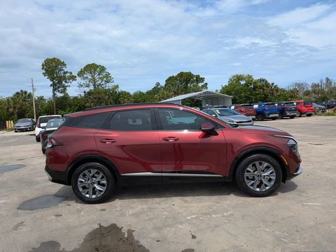 Certified 2025 Kia Sportage SX FWD image 9
