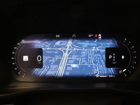 Certified 2025 Volvo XC40 B5 Plus image 27