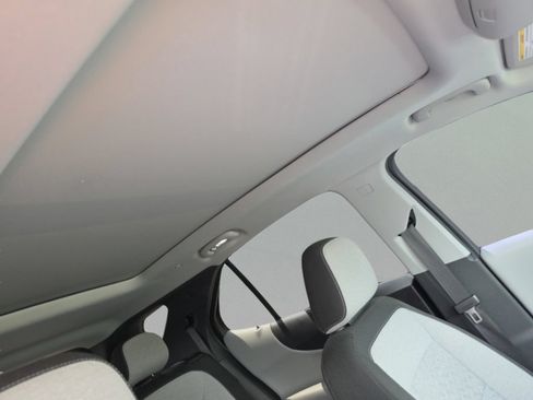 Used 2024 Chevrolet Equinox LT FWD image 29