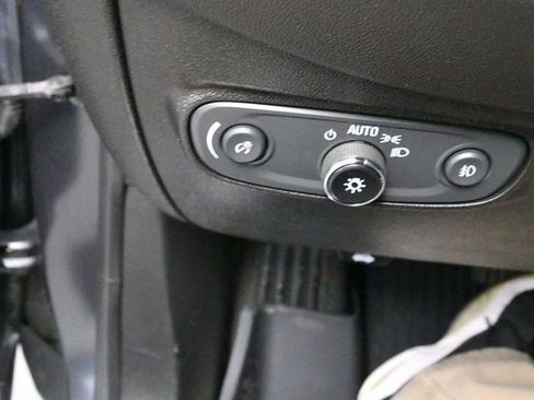 Used 2022 Chevrolet Equinox Premier w/ LPO, Floor Liner Package image 21