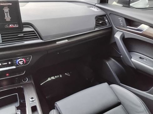 Certified 2024 Audi Q5 e Premium w/ Convenience Package image 22