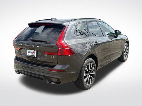 Certified 2025 Volvo XC60 B5 Plus AWD/4WD image 9