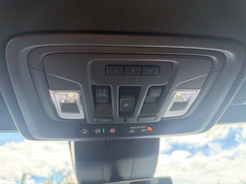 Used 2023 GMC Sierra 1500 Denali Ultimate AWD/4WD image 27