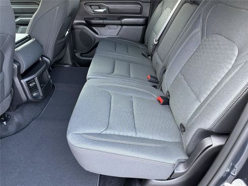 New 2026 RAM 1500 Express AWD/4WD image 18