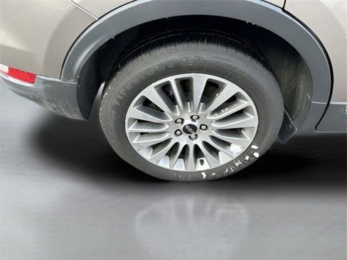 Used 2018 Lincoln MKC Reserve image 12