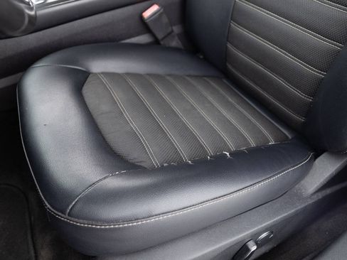 Used 2018 Ford Fusion SE w/ Equipment Group 201A FWD image 21