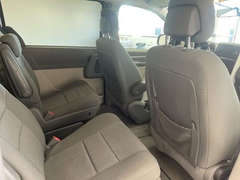 Used 2010 Dodge Grand Caravan SE w/ Climate Group image 45