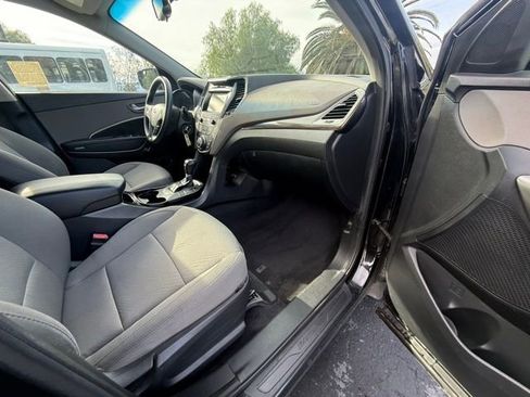 Used 2017 Hyundai Santa Fe Sport image 10