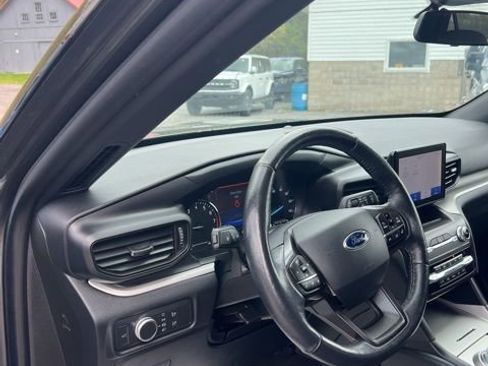 Used 2020 Ford Explorer XLT w/ Comfort Package AWD/4WD image 25