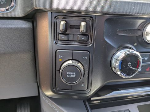 New 2026 Ford F350 Platinum w/ FX4 Off-Road Package AWD/4WD image 17