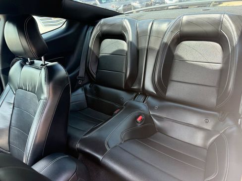 Used 2021 Ford Mustang GT Premium w/ GT Performance Package RWD image 12