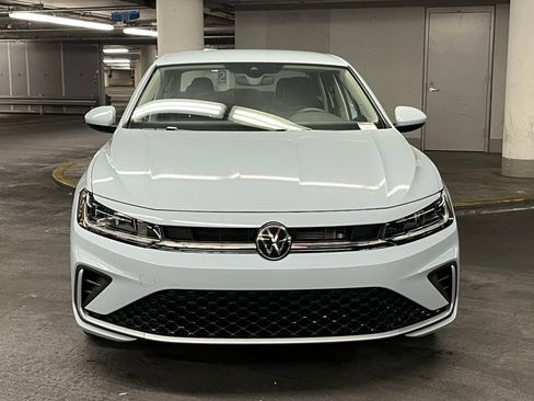 New 2025 Volkswagen Jetta SE image 31
