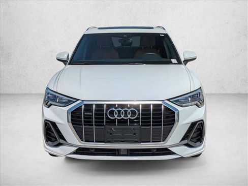 Used 2020 Audi Q3 2.0T Premium Plus w/ Premium Plus Package AWD/4WD image 2