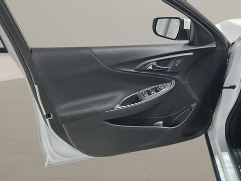 Used 2024 Chevrolet Malibu LT FWD image 8