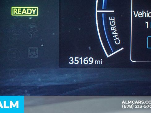 Used 2025 Toyota Camry SE image 56