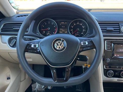 Used 2017 Volkswagen Passat 1.8T S image 10