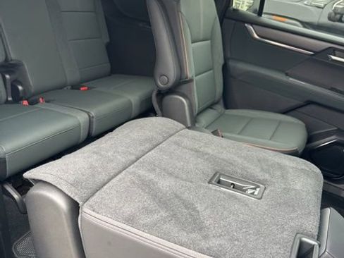 Used 2025 GMC Acadia AT4 w/ Super Cruise Package image 46