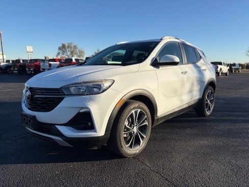 Used 2022 Buick Encore GX Select image 2