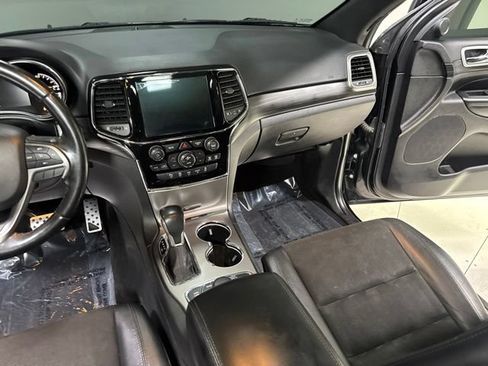 Used 2019 Jeep Grand Cherokee Altitude AWD/4WD image 22