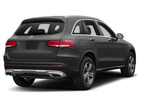Used 2018 Mercedes-Benz GLC 300 image 4