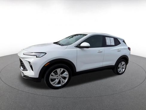 Used 2026 Buick Encore GX Preferred AWD/4WD image 7