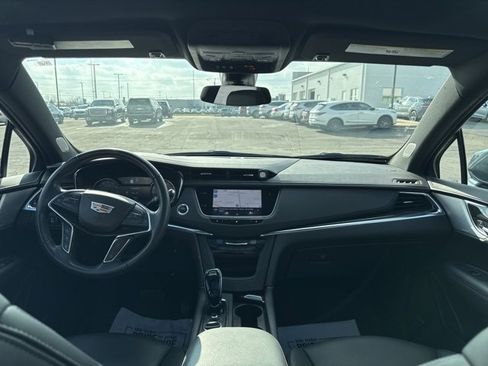 Certified 2021 Cadillac XT5 Premium Luxury w/ LPO, Floor Liner Package image 11