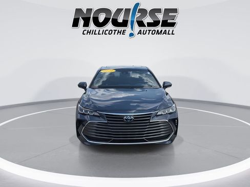 Used 2021 Toyota Avalon XLE w/ Moonroof Package FWD image 3