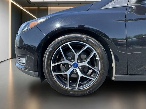 Used 2017 Ford Focus SEL FWD image 9