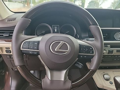 Used 2017 Lexus ES 350 w/ Navigation System Package FWD image 22