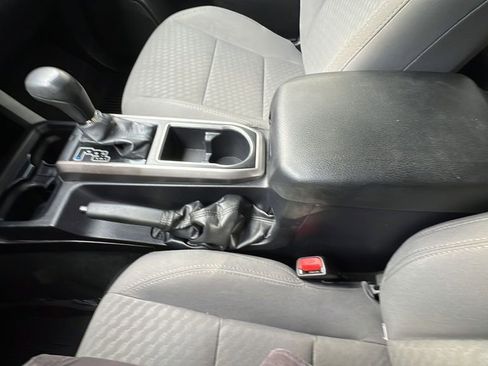 Used 2022 Toyota Tacoma SR5 w/ Technology Package RWD image 13