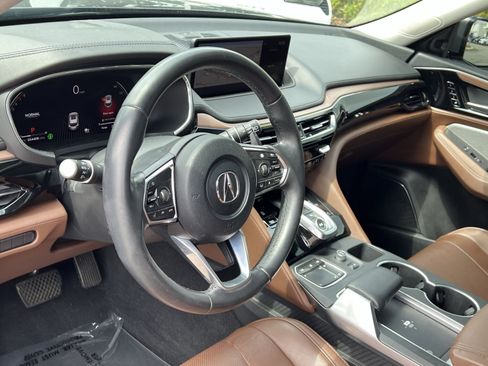 Used 2022 Acura MDX SH-AWD w/ Technology Package image 17