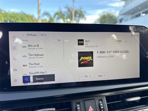 Used 2024 Lexus ES 300h F Sport image 16