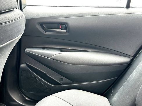 Used 2025 Toyota Corolla LE FWD image 18