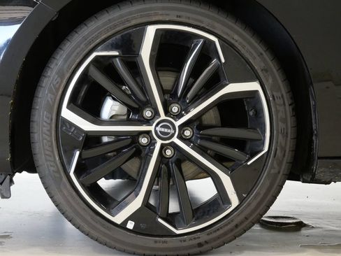 Used 2024 Nissan Altima 2.5 SR FWD image 9