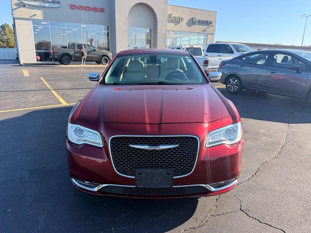 Used 2018 Chrysler 300 Limited AWD/4WD image 4
