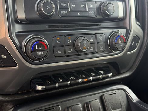 Used 2016 Chevrolet Silverado 2500 LT image 19