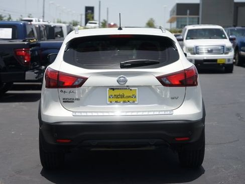 Used 2019 Nissan Rogue Sport SV w/ Technology Package FWD image 7