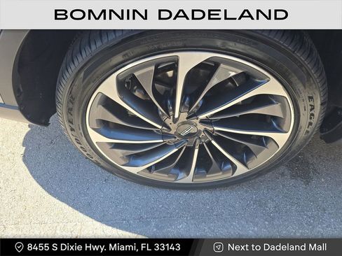 Used 2020 Lincoln Aviator Reserve w/ Equipment Group 202A image 8