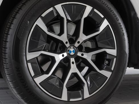 Used 2025 BMW X3 xDrive30i w/ M Sport Package AWD/4WD image 31
