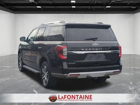 Used 2024 Ford Expedition Limited AWD/4WD image 3