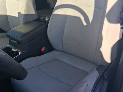 Used 2025 Toyota Tacoma SR5 AWD/4WD image 18