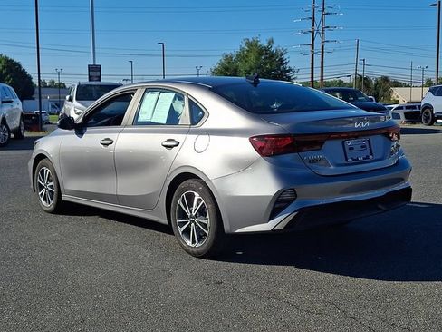 Used 2024 Kia Forte LXS w/ LXS Technology Package FWD image 5