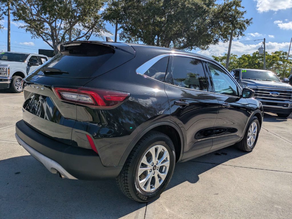 Certified 2023 Ford Escape Active FWD image 4