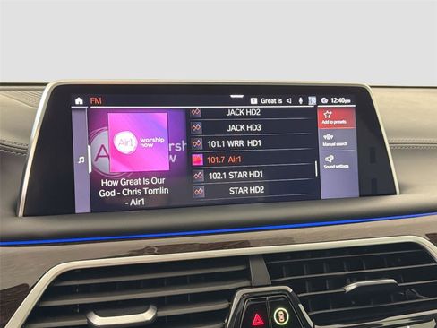 Used 2020 BMW 740i w/ M Sport Package RWD image 15