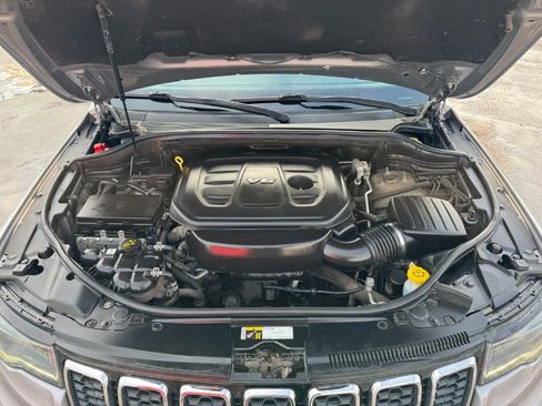 Used 2017 Jeep Grand Cherokee Limited w/ Luxury Group II image 25