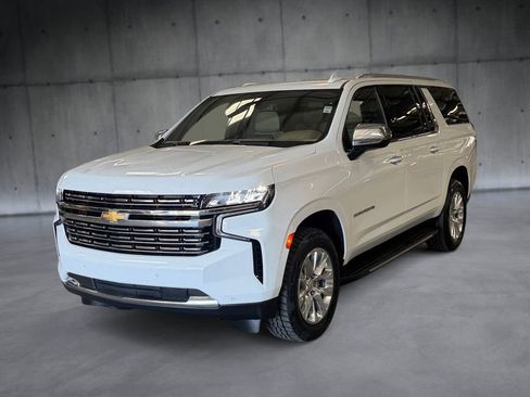 Used 2024 Chevrolet Suburban Premier image 1
