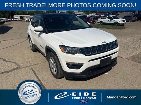 Used 2018 Jeep Compass Latitude w/ Popular Equipment Group AWD/4WD image 1