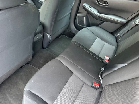 Used 2025 Nissan Sentra SV FWD image 13