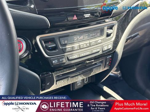 Used 2019 Honda Pilot Touring image 14